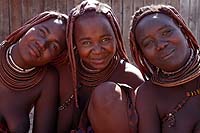 Trois jeunes Himbas  Walvis Bay - Namibie